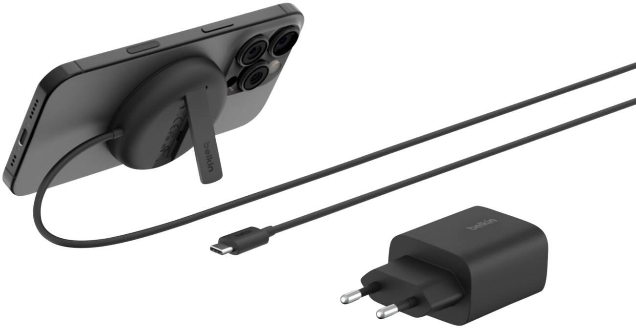 Belkin BoostCharge Pro Magnetisch Draadloze oplader met Qi2 15W en 2 m USB-C-kabel met bevestiging Zwart WIA011KQBK